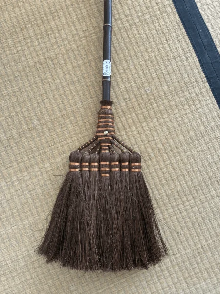 棕櫚箒(しゅろほうき)|丁寧な暮らしを始めるきっかけになった掃除道具